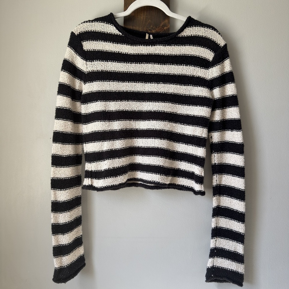 FP Beach Sweater Womens M Black White Striped Crew Neck Knit Cropped Pullover